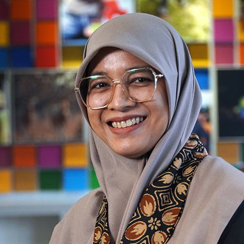 Endang Fourianalistyawati, Ph.D., Psikolog
